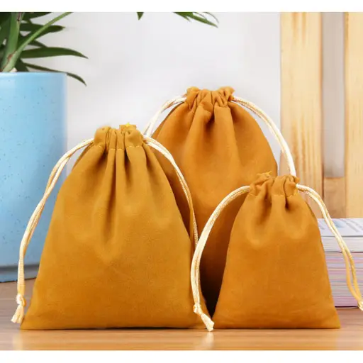 Classic yellow pouch 17х23 cm (Velvet)